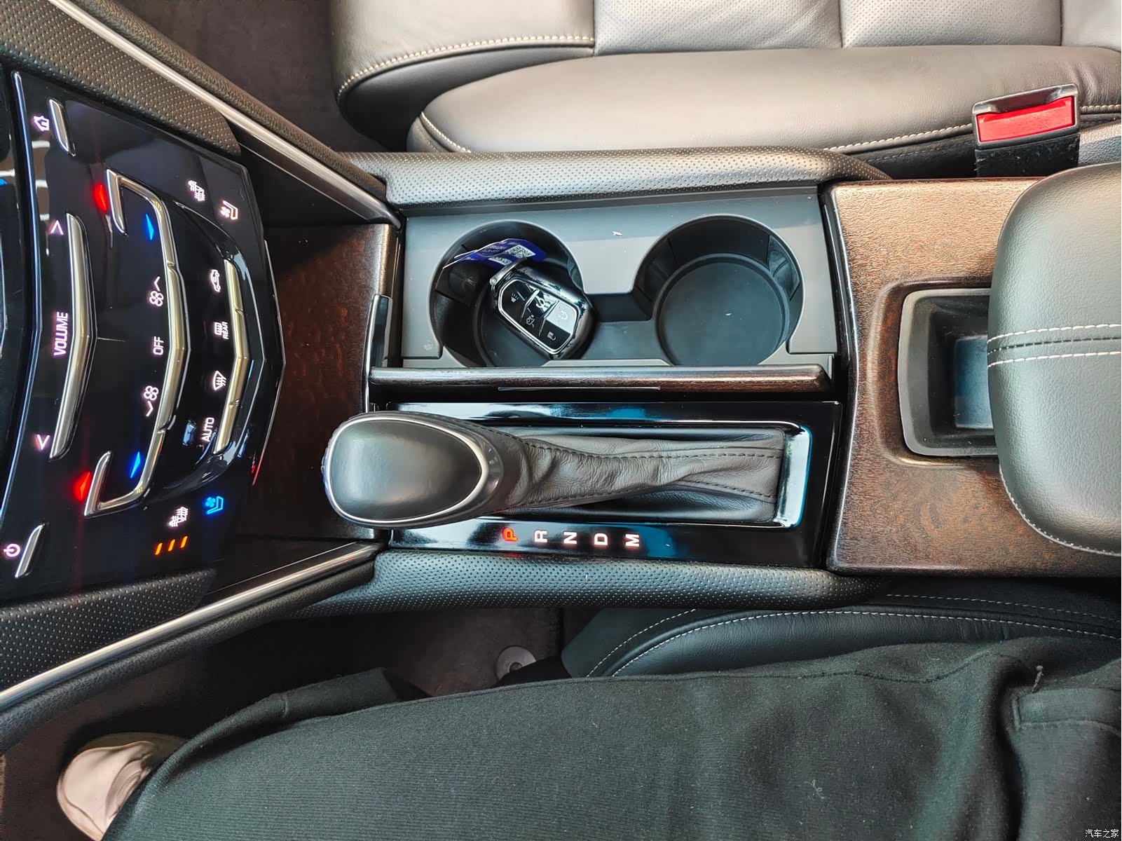 Cadillac XTS, 2018 8