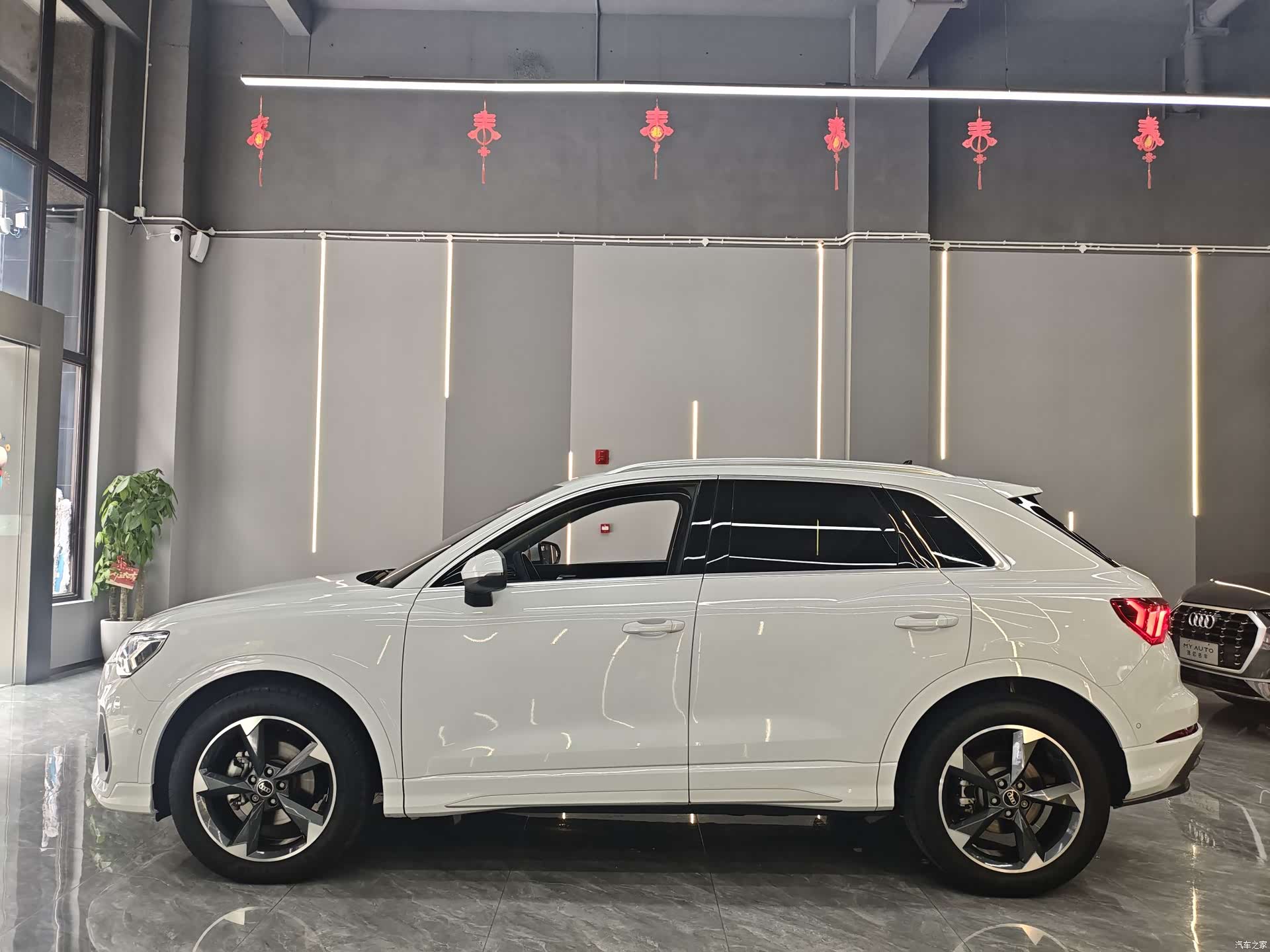 Audi Q3, 2022 8