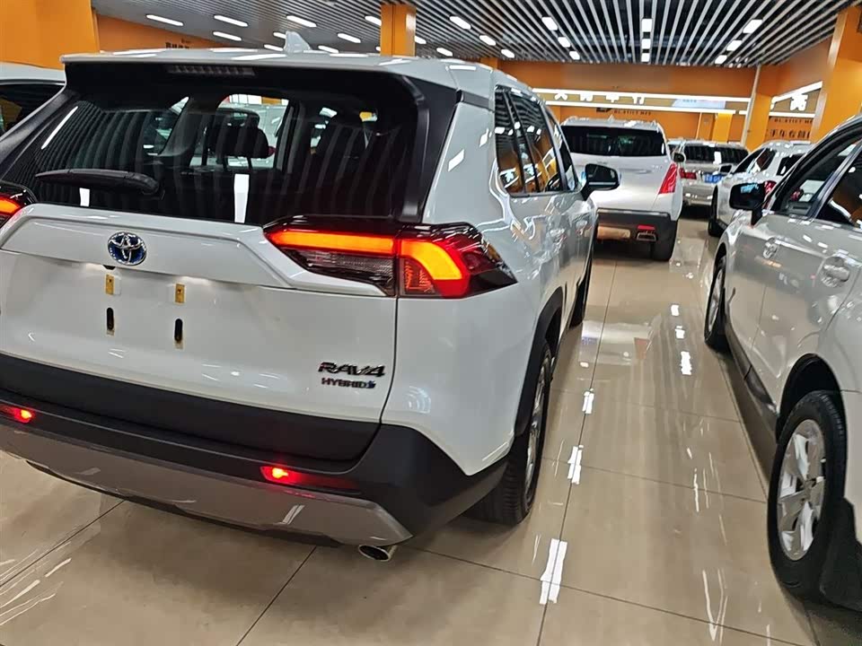 Toyota RAV4 Rongfang