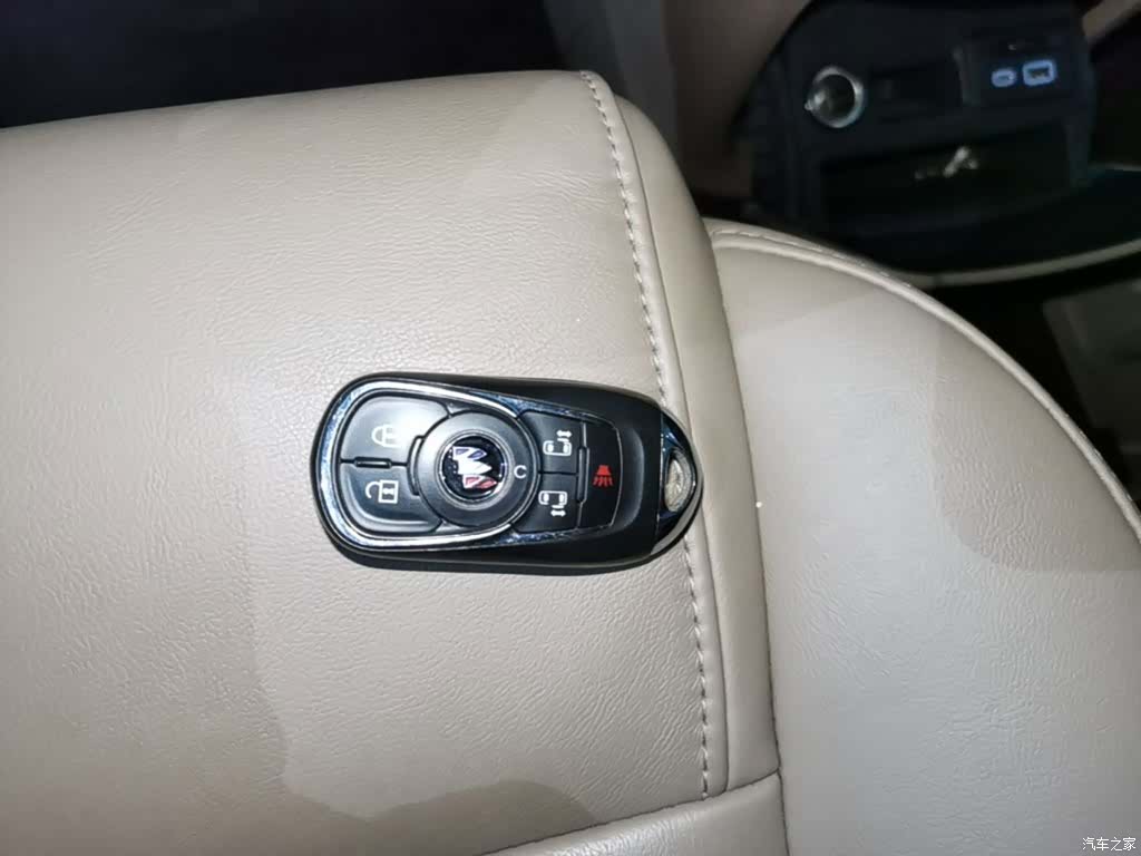 Buick GL8, 2021 9