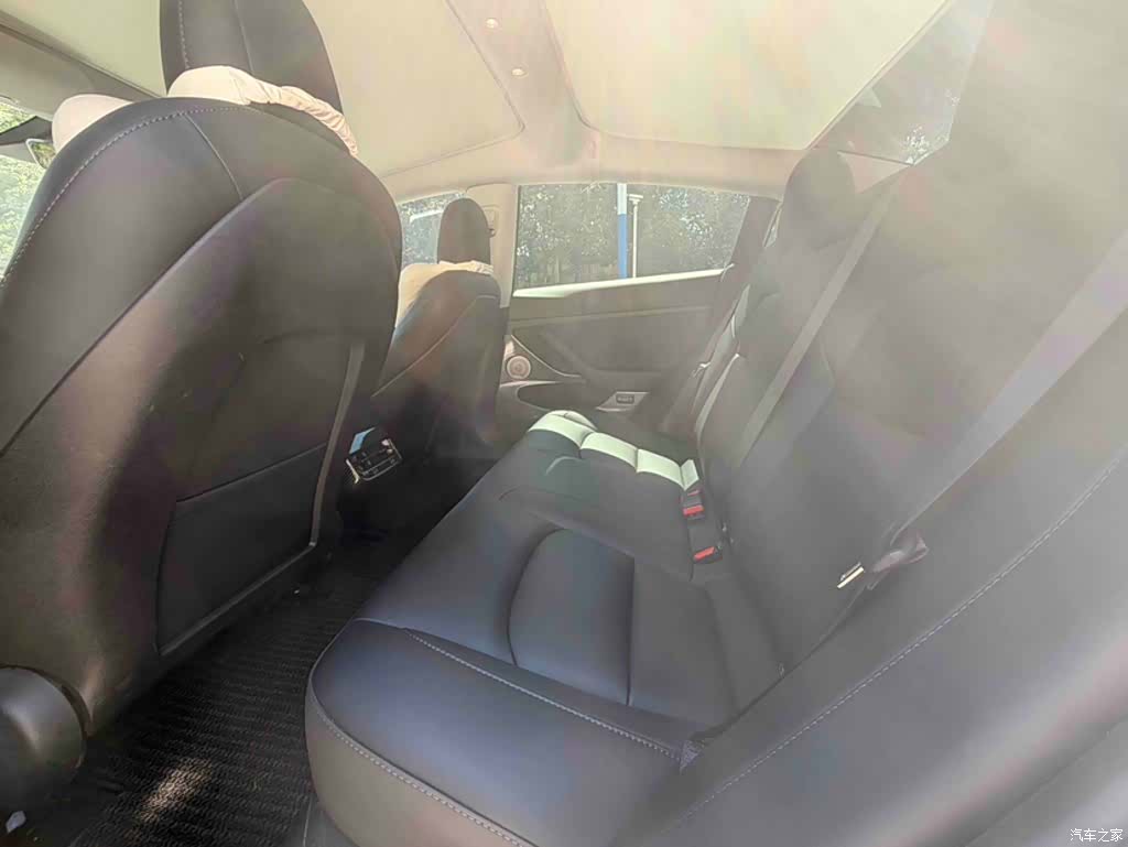 Tesla Model 3, 2023 22