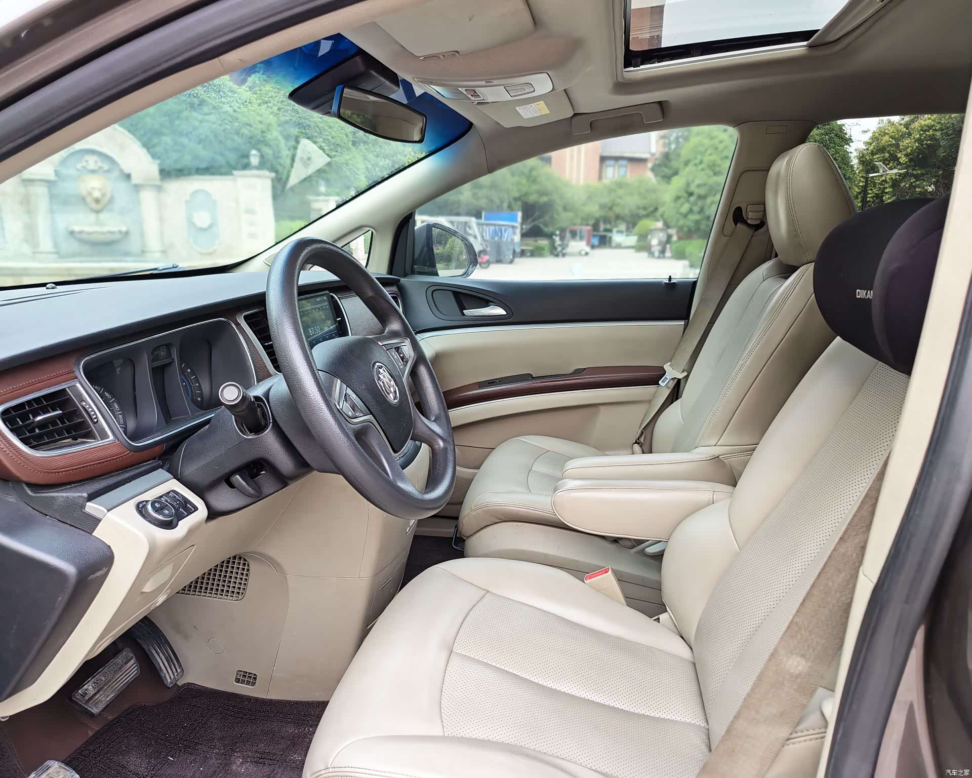 Buick GL8, 2016 4