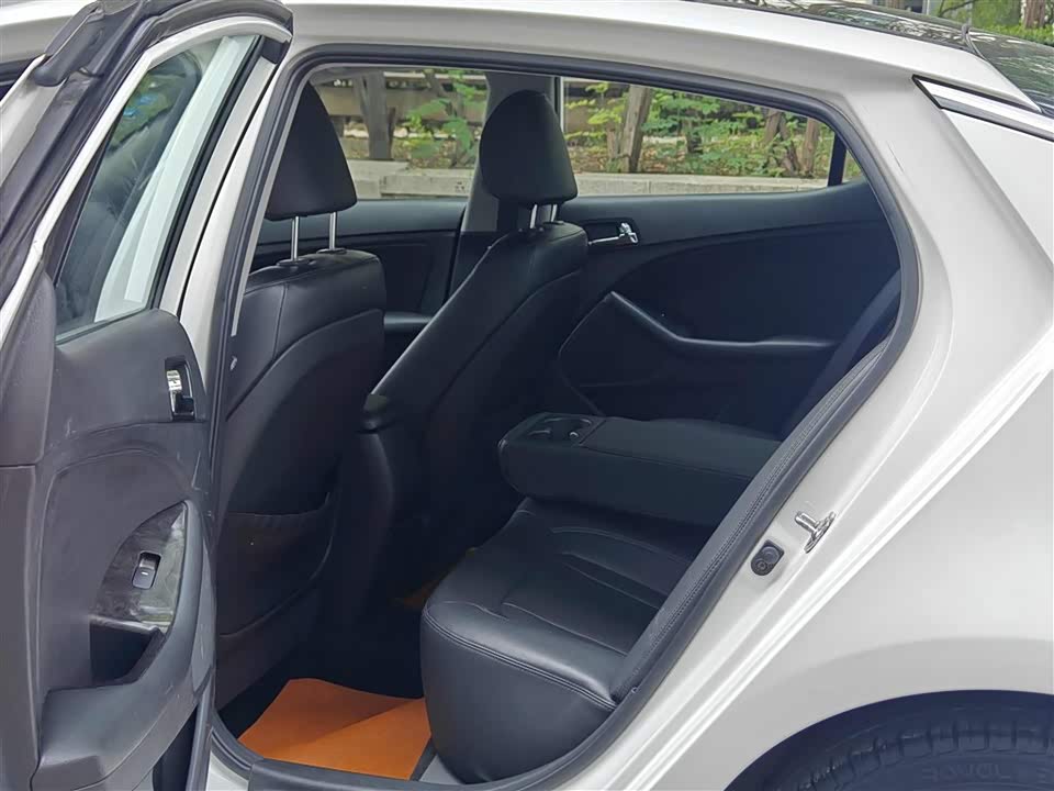 Kia K5 Kia K5