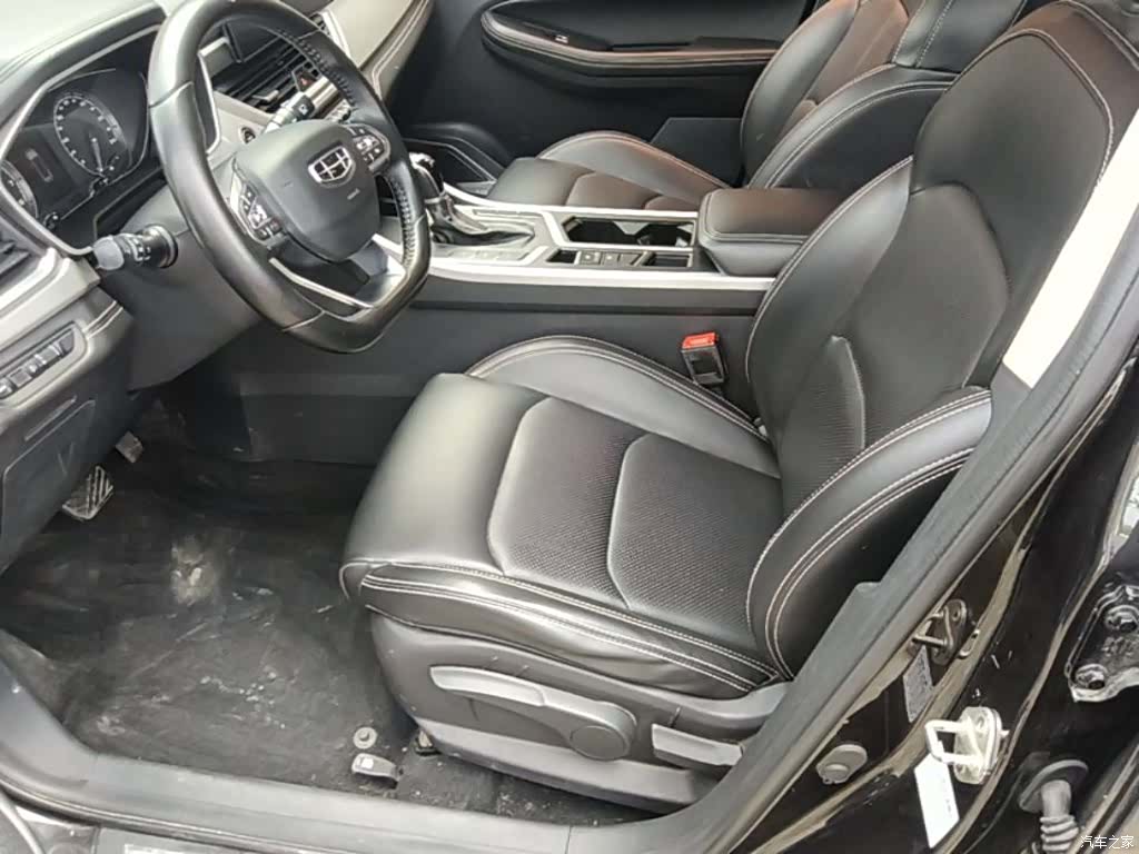 Geely X6, 2021 15