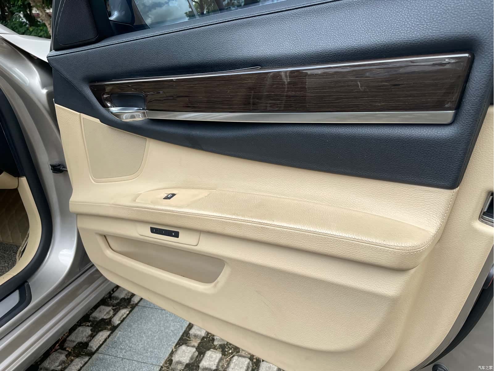 BMW 7 Series, 2010 10