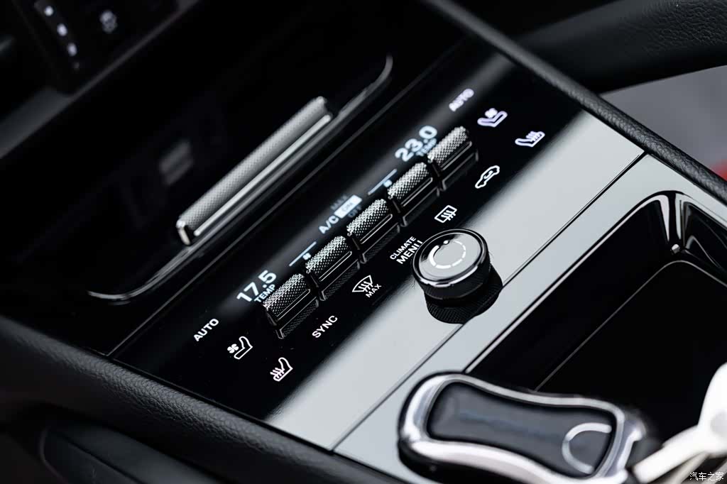 Porsche Cayenne, 2024 14