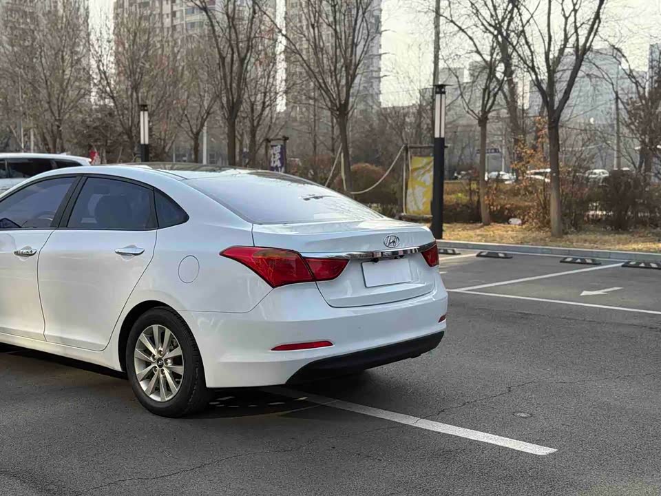 Hyundai Name picture