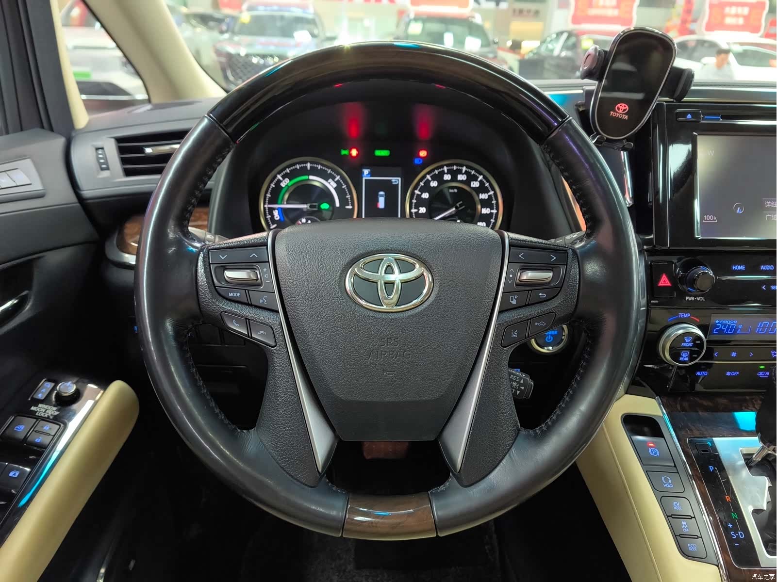 Toyota Alphard, 2020 9