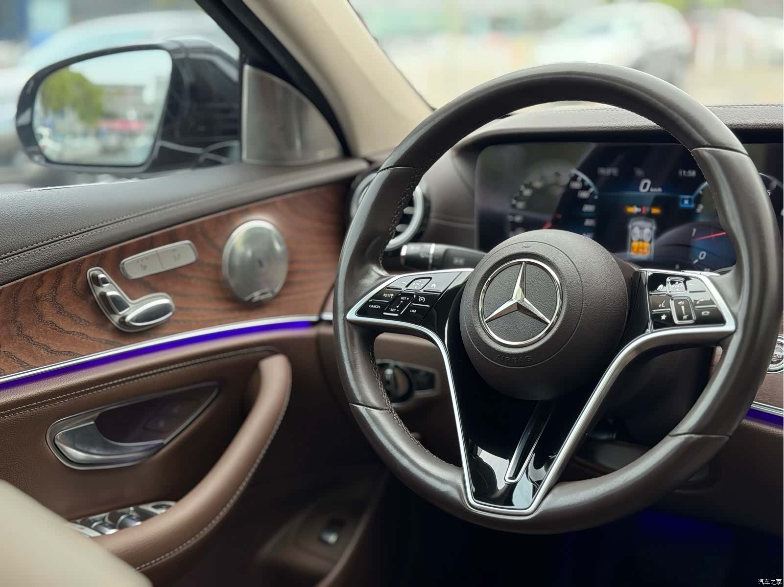 Mercedes-Benz E-Class, 2023 17
