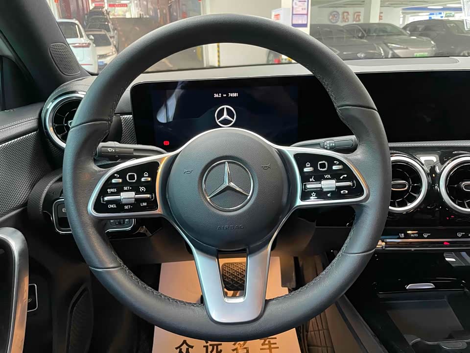Mercedes-Benz Class A Mercedes-Benz Class A