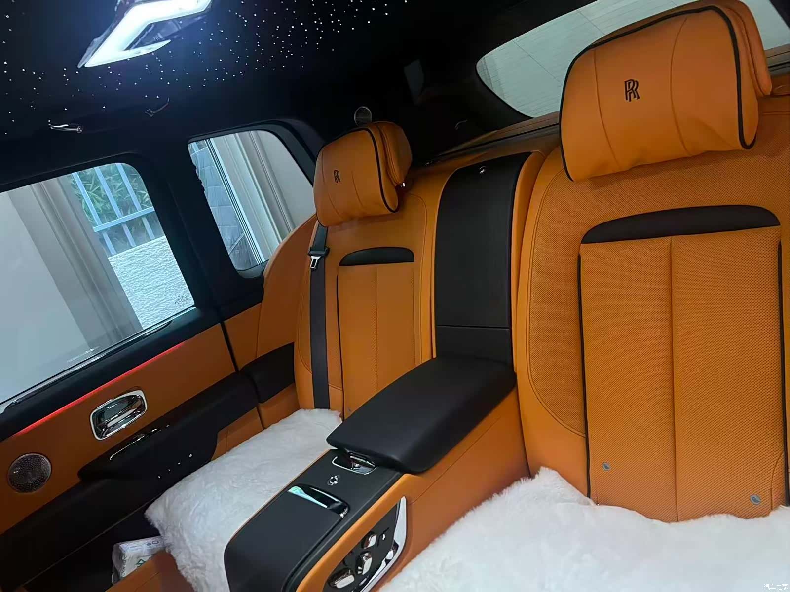 Rolls-Royce Cullinan, 2022 9