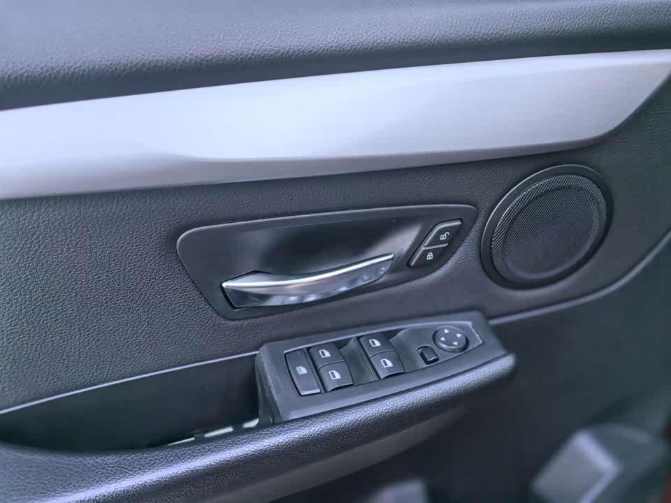 BMW 2 series multifunctional station wagon