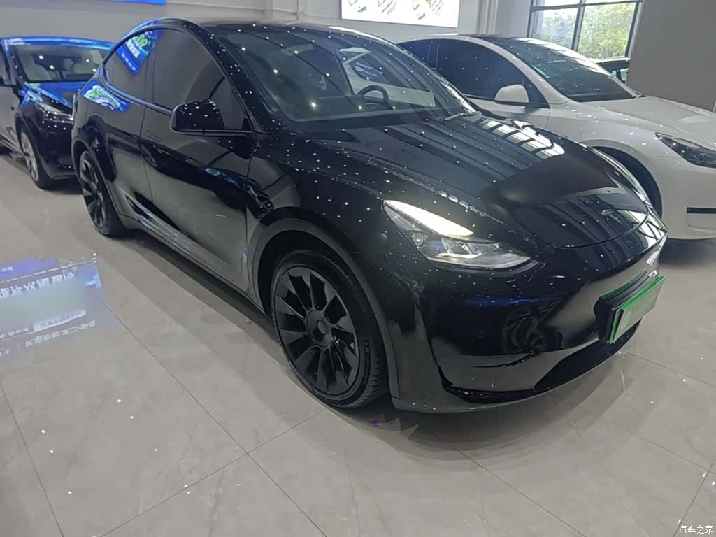 Tesla Model Y, 2022 4