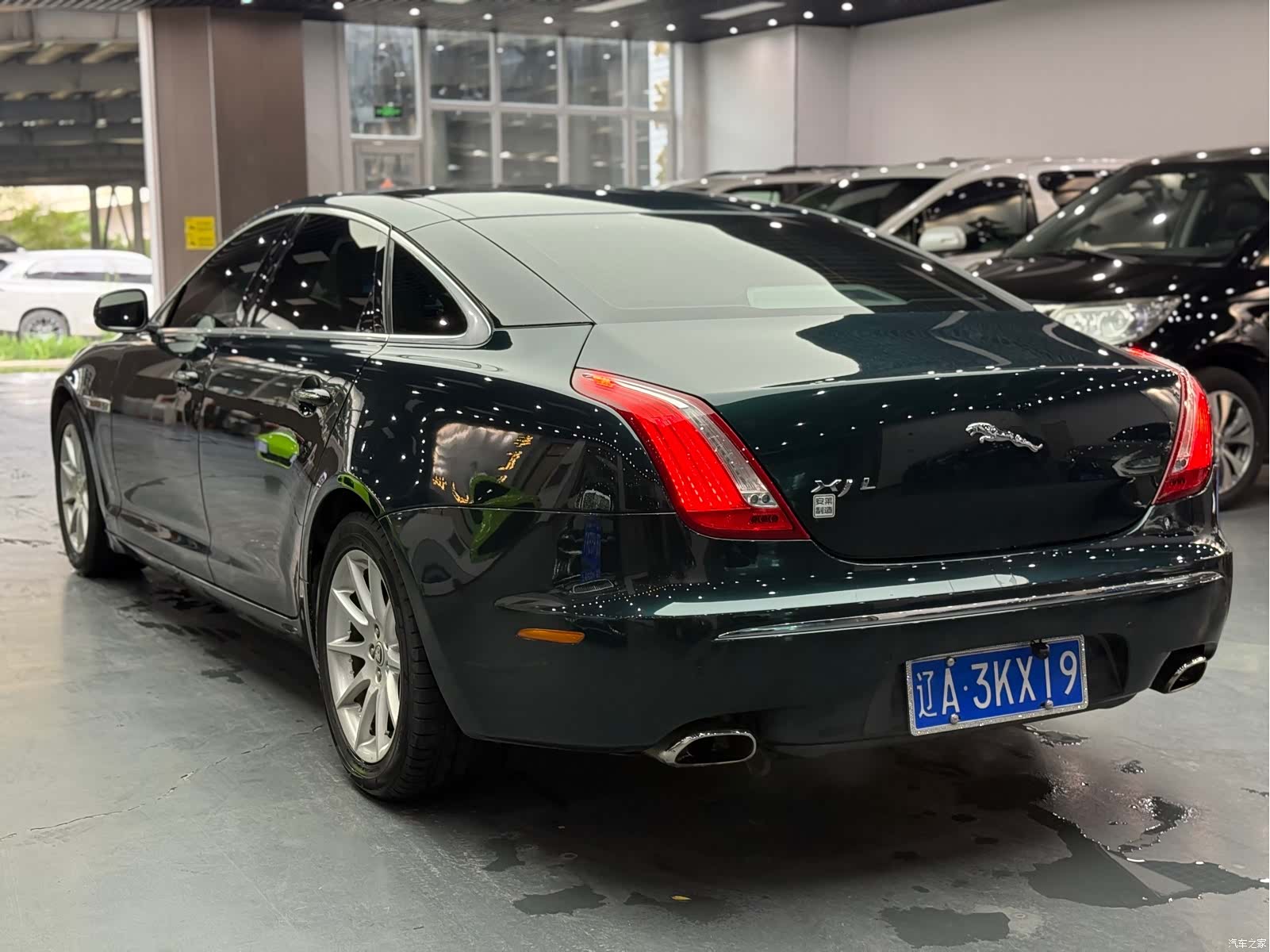 Jaguar XJ, 2012 все фото