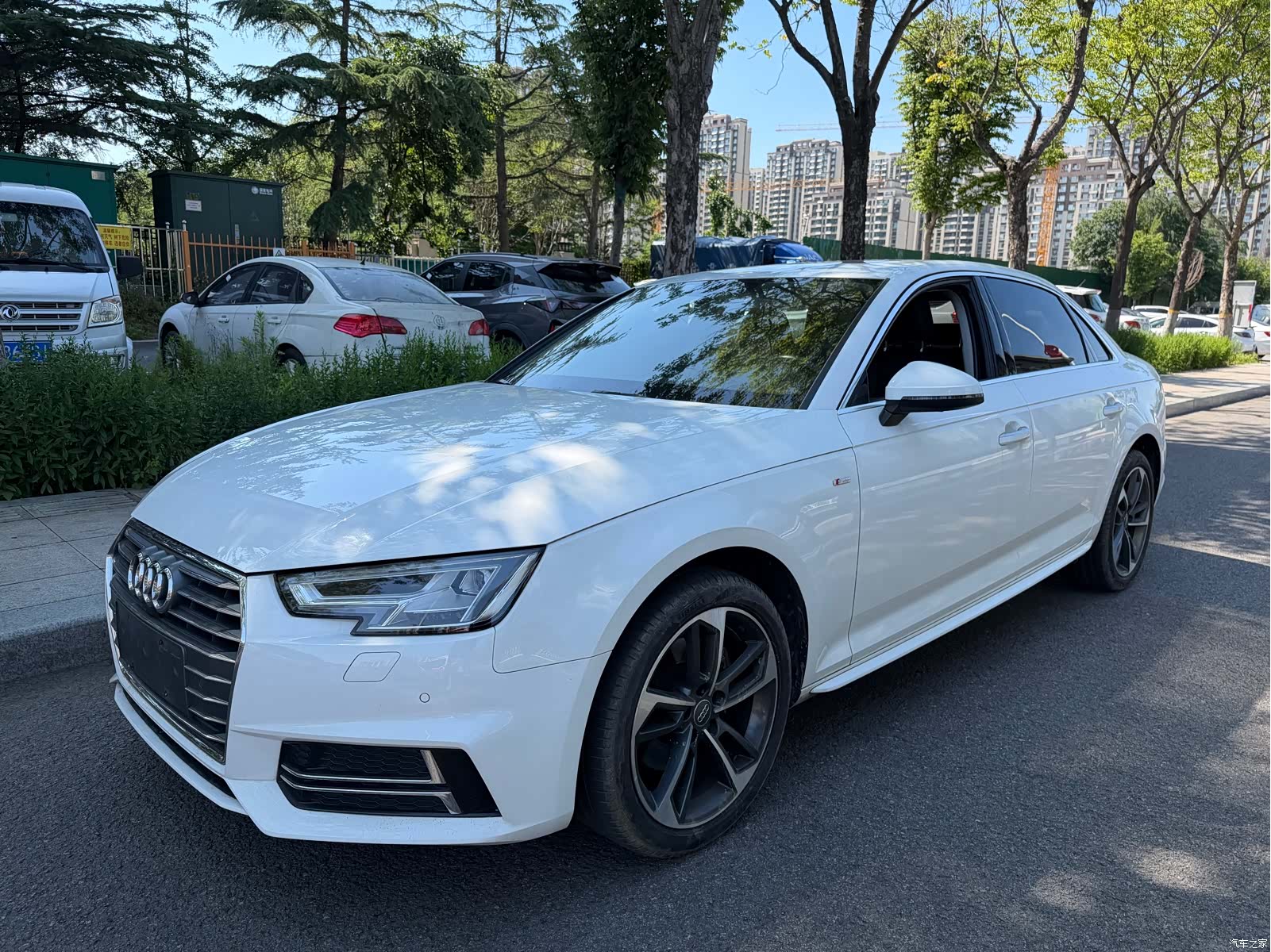 Audi A4L, 2016 3