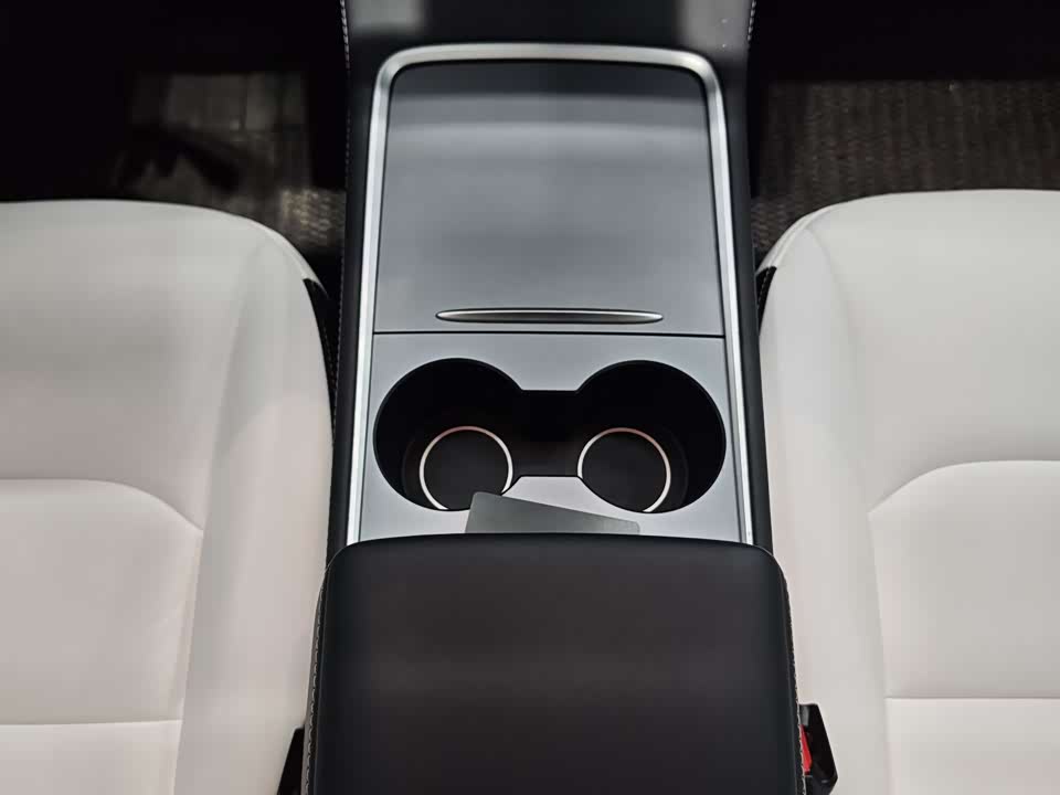Tesla Model Y Tesla Model Y