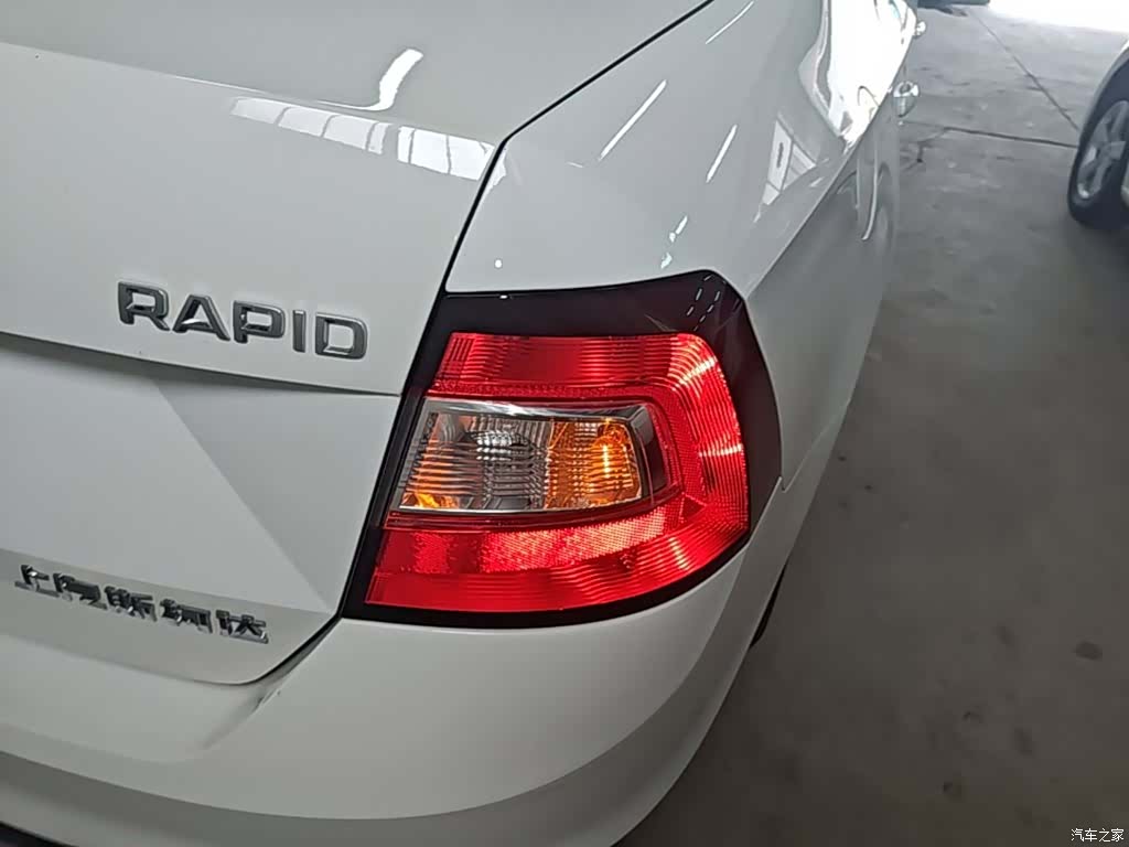 Skoda Rapid, 2018 8