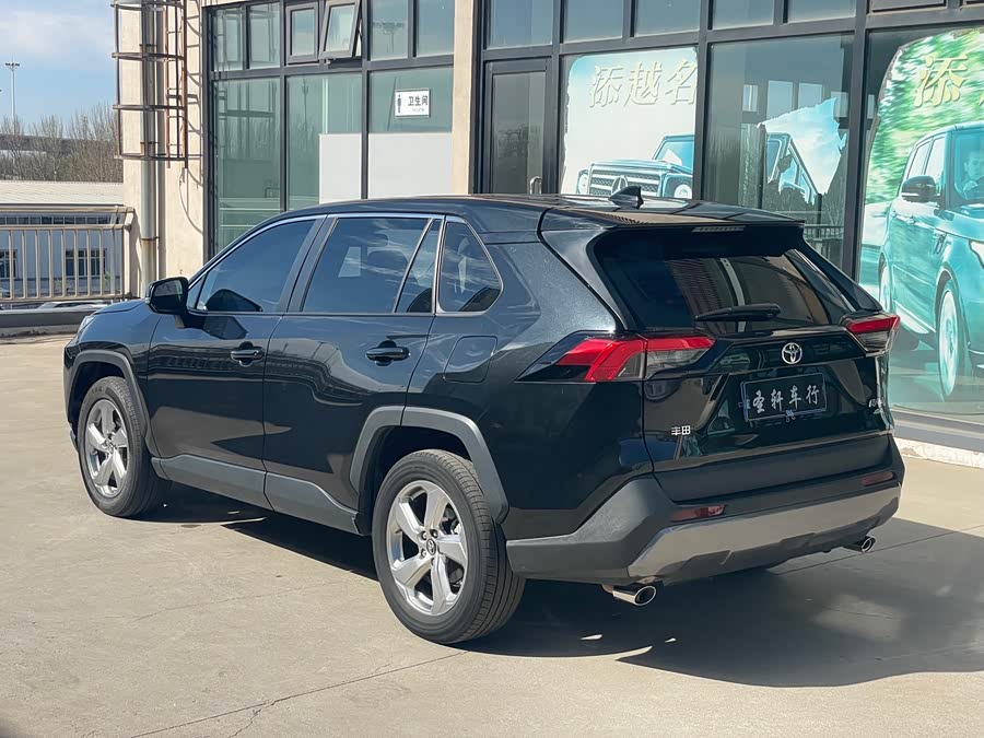 Toyota RAV4 2021, фото 5