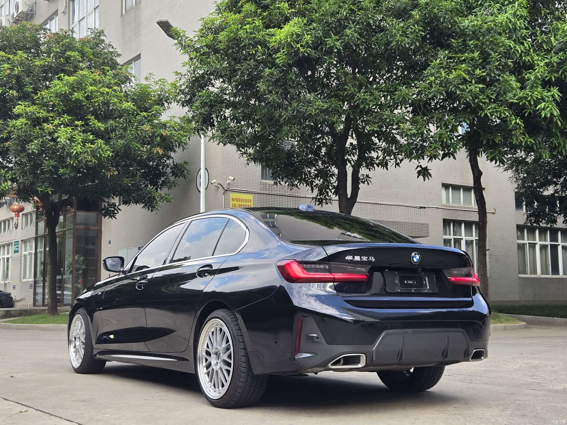 BMW 3 Series, 2024 11