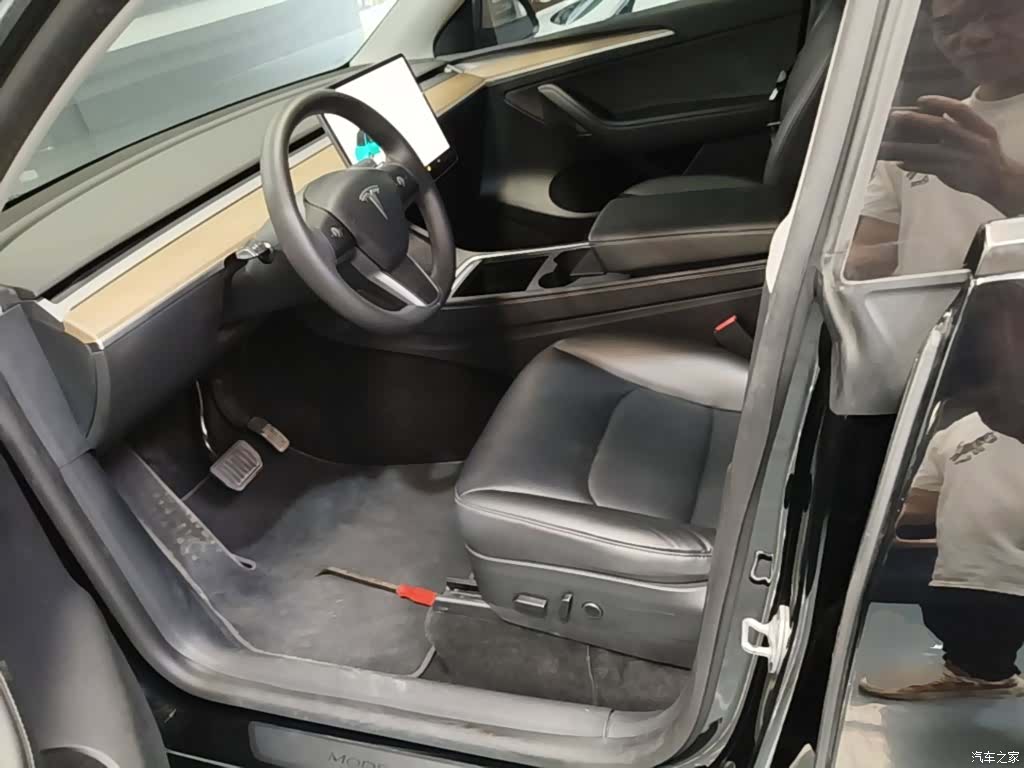 Tesla Model Y, 2021 15