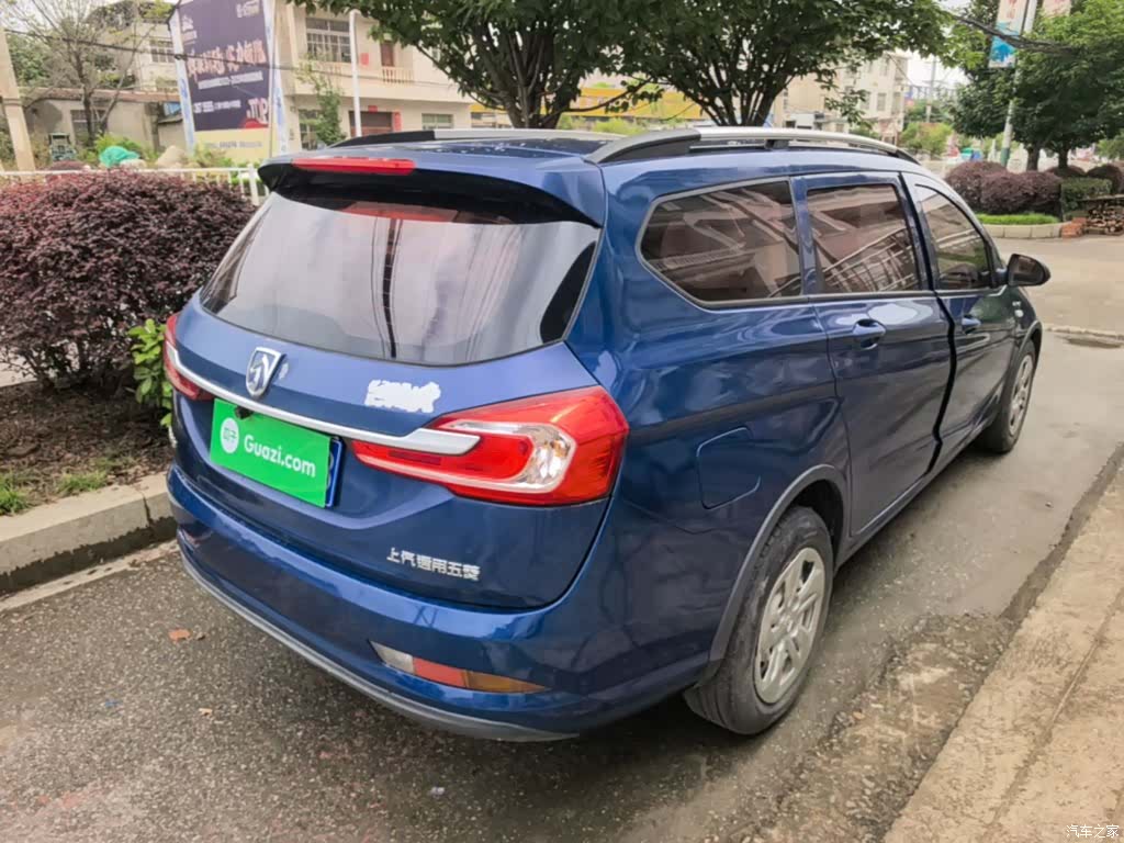 Wuling 310W, 2018 7