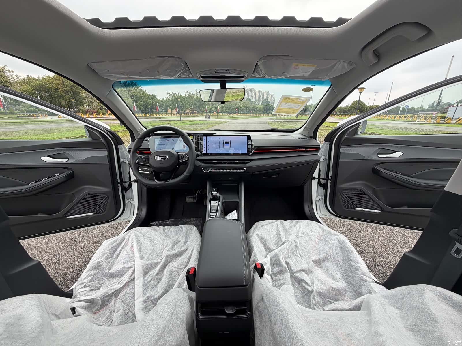 Geely Binray, 2026 18