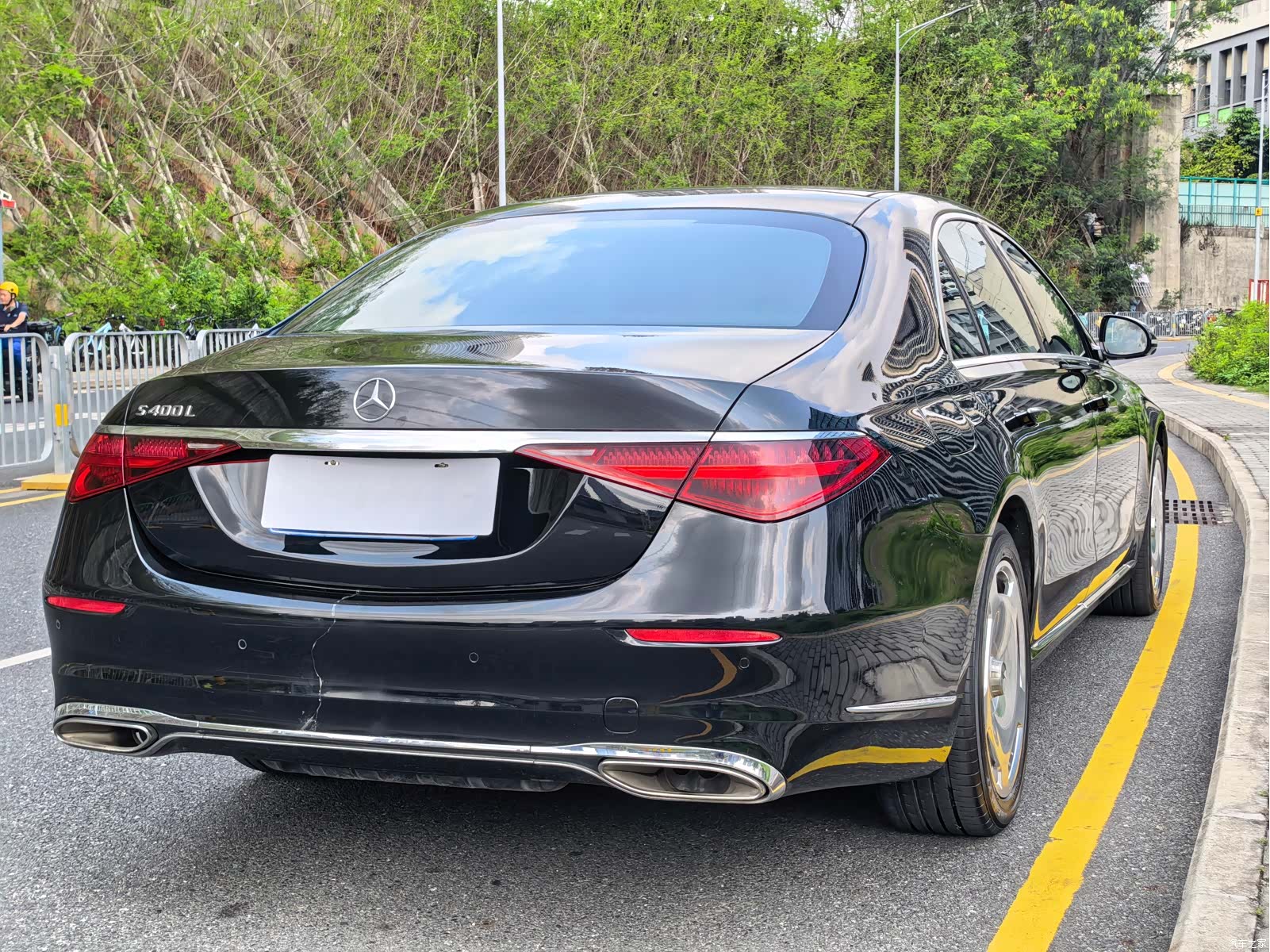 Mercedes-Benz S-Class, 2022 4