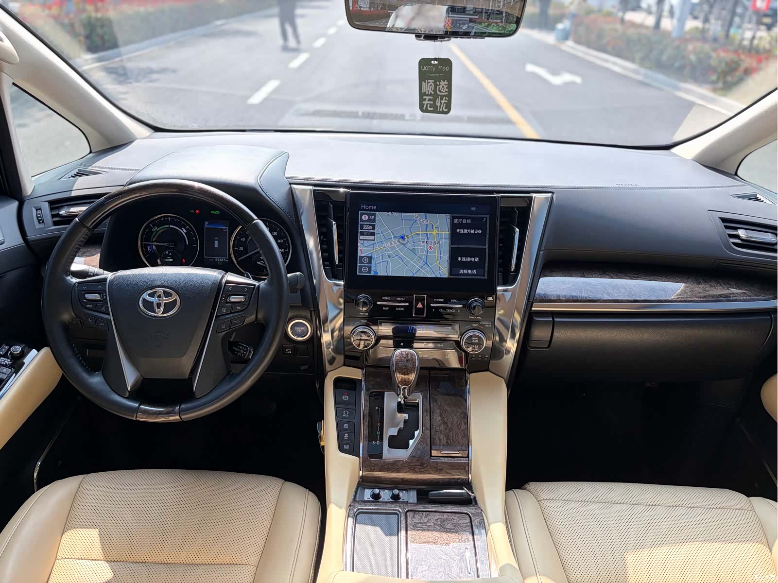 Toyota Alphard, 2022 16