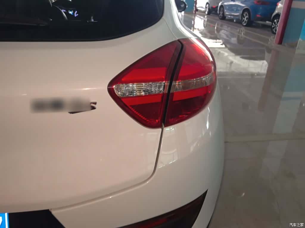 Geely Emgrand, 2017 8