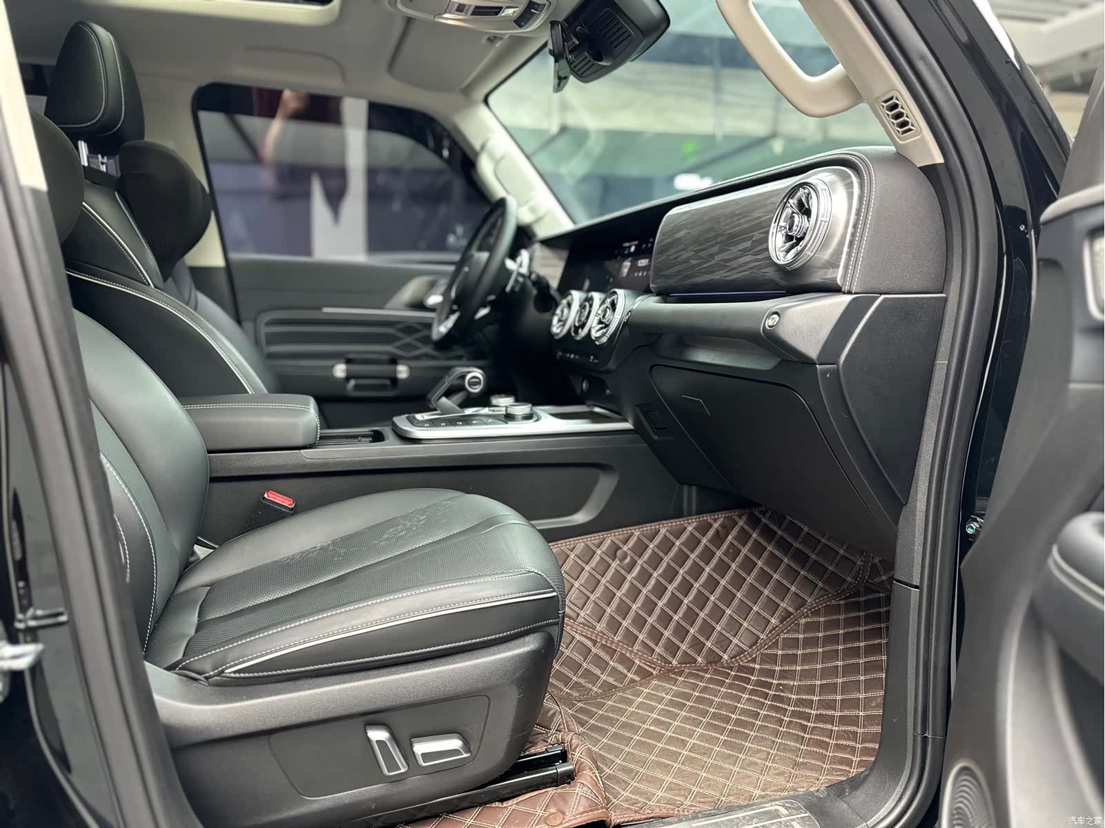 Tank 300, 2024 12
