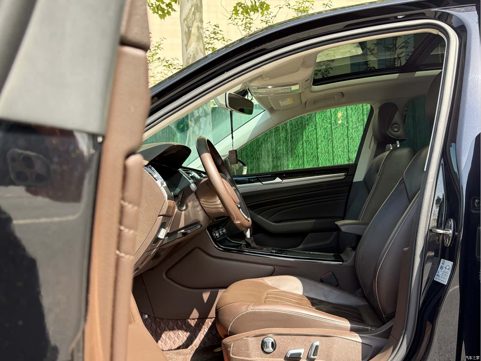Volkswagen Phideon, 2022 4