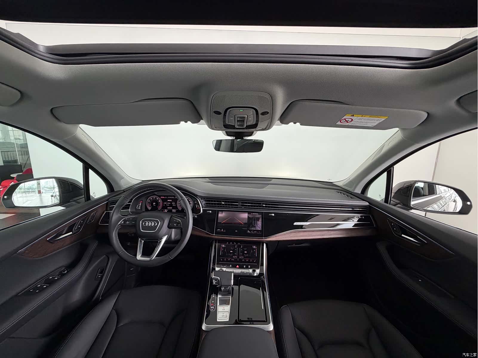 Audi Q7, 2025 8