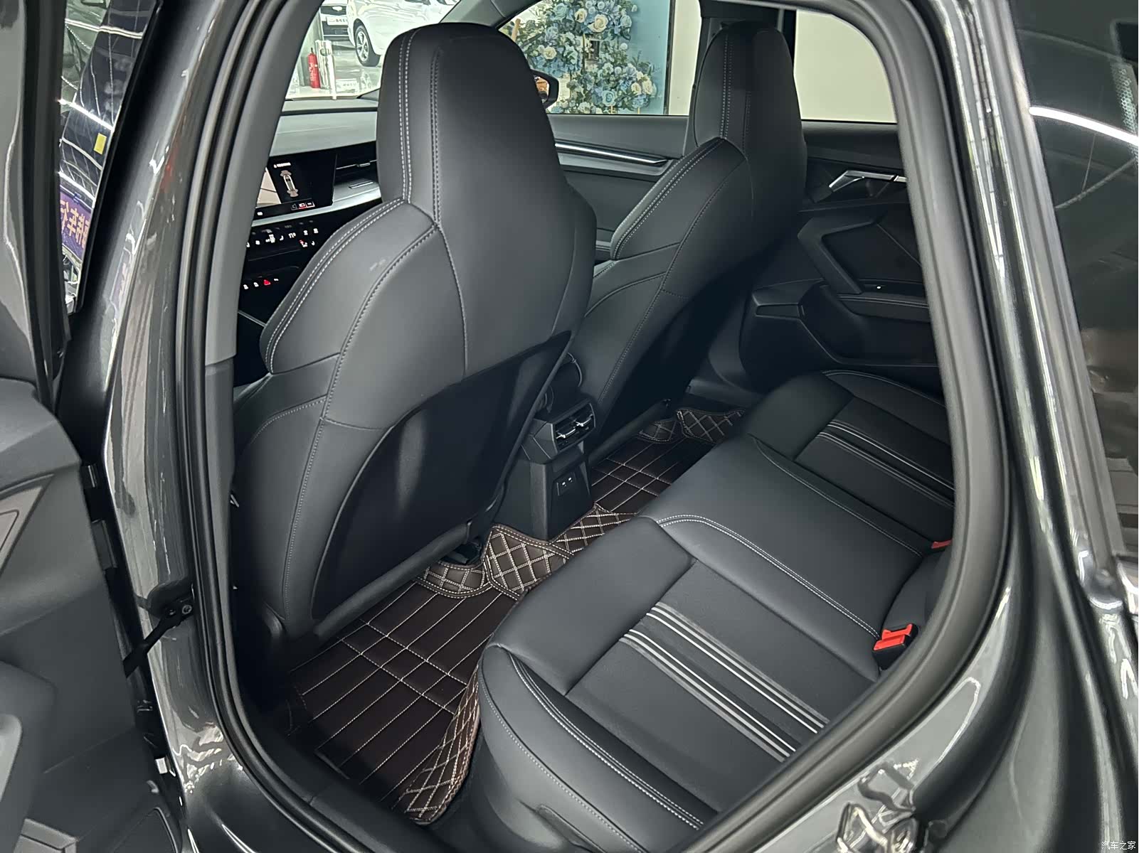Audi A3, 2023 все фото