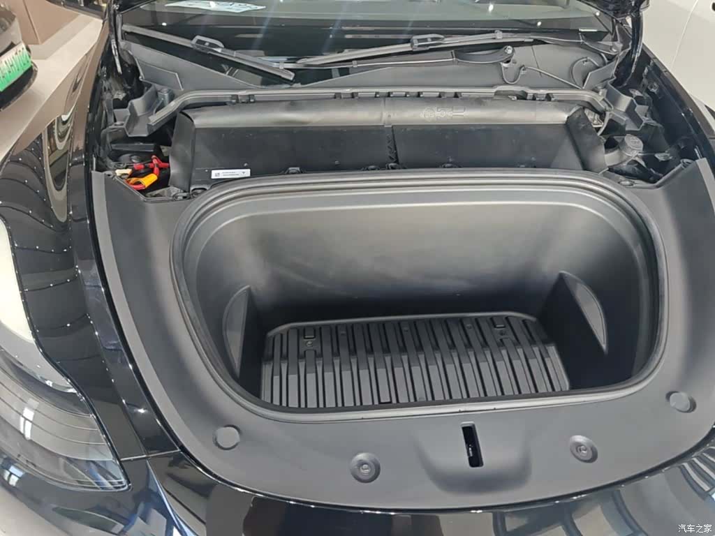 Tesla Model Y, 2022 20