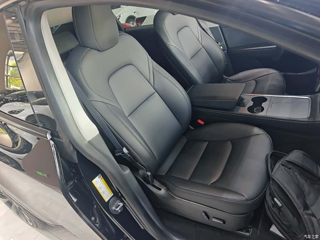 Tesla Model Y, 2022 25