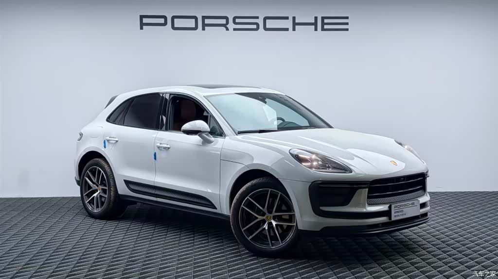 Porsche Macan, 2024 3