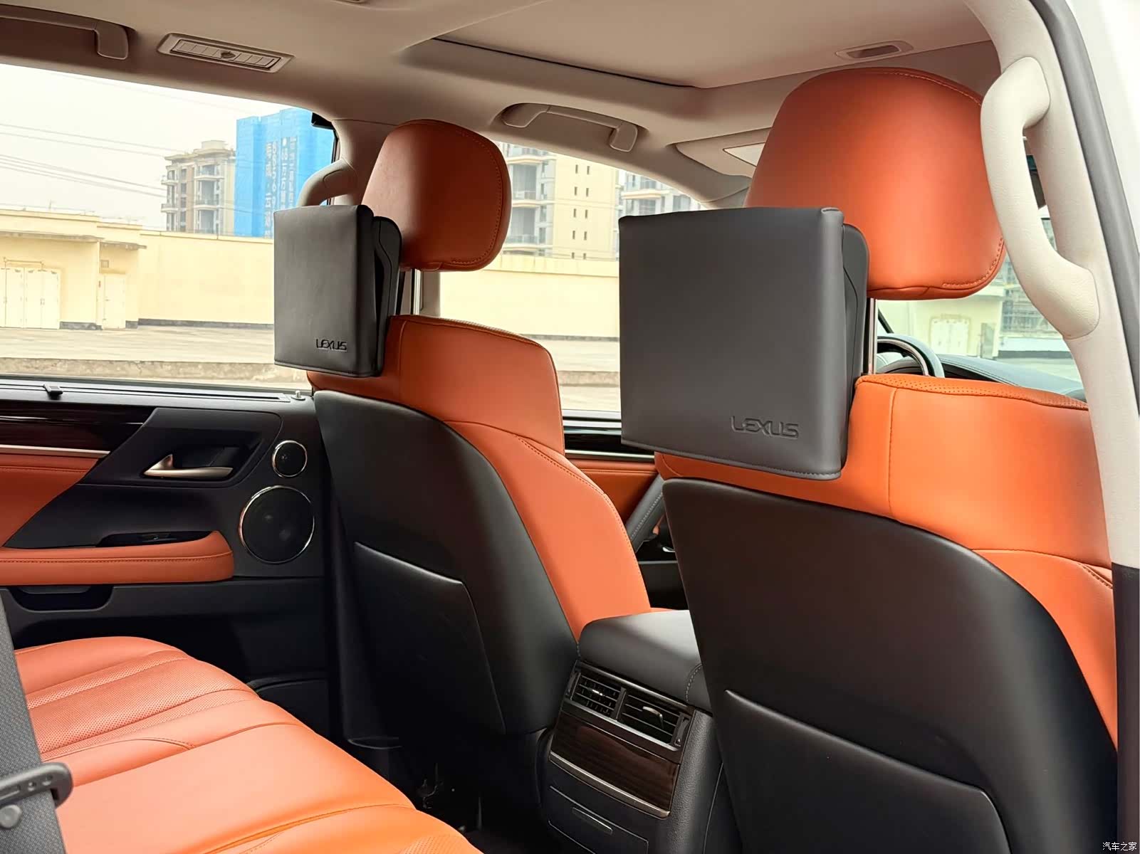 Lexus LX, 2019 16