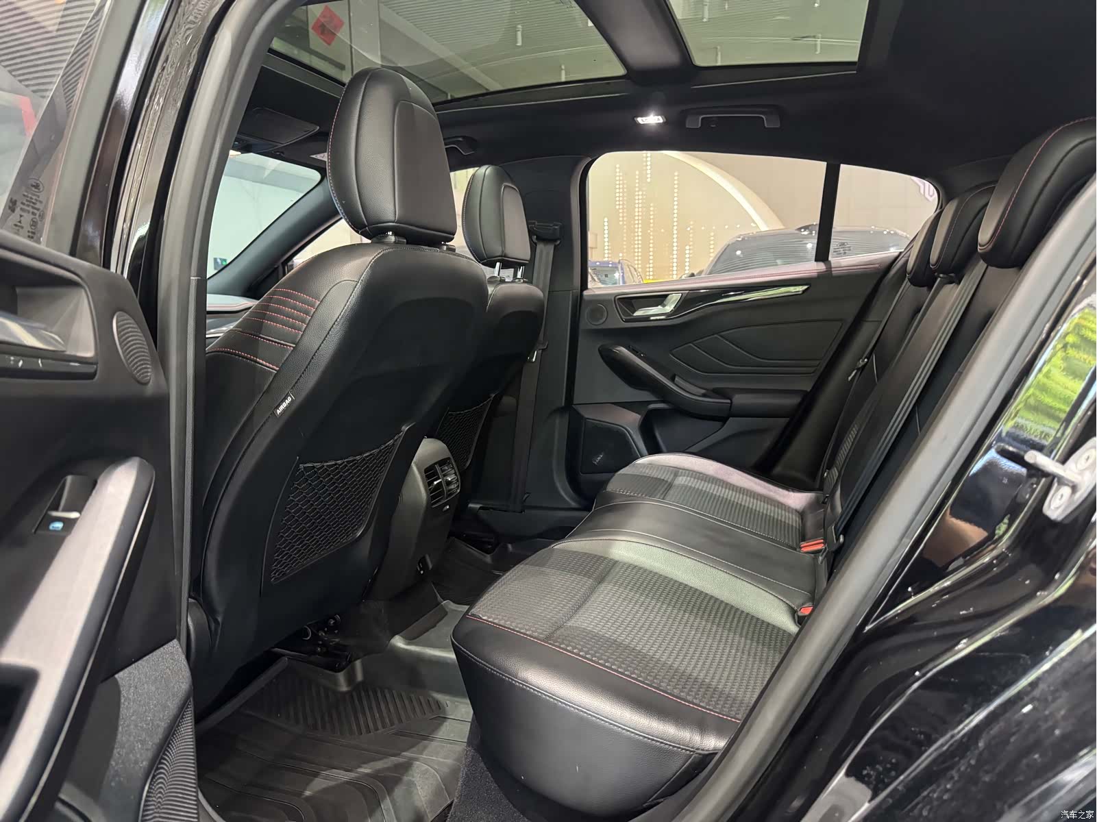 Ford Focus, 2021 все фото