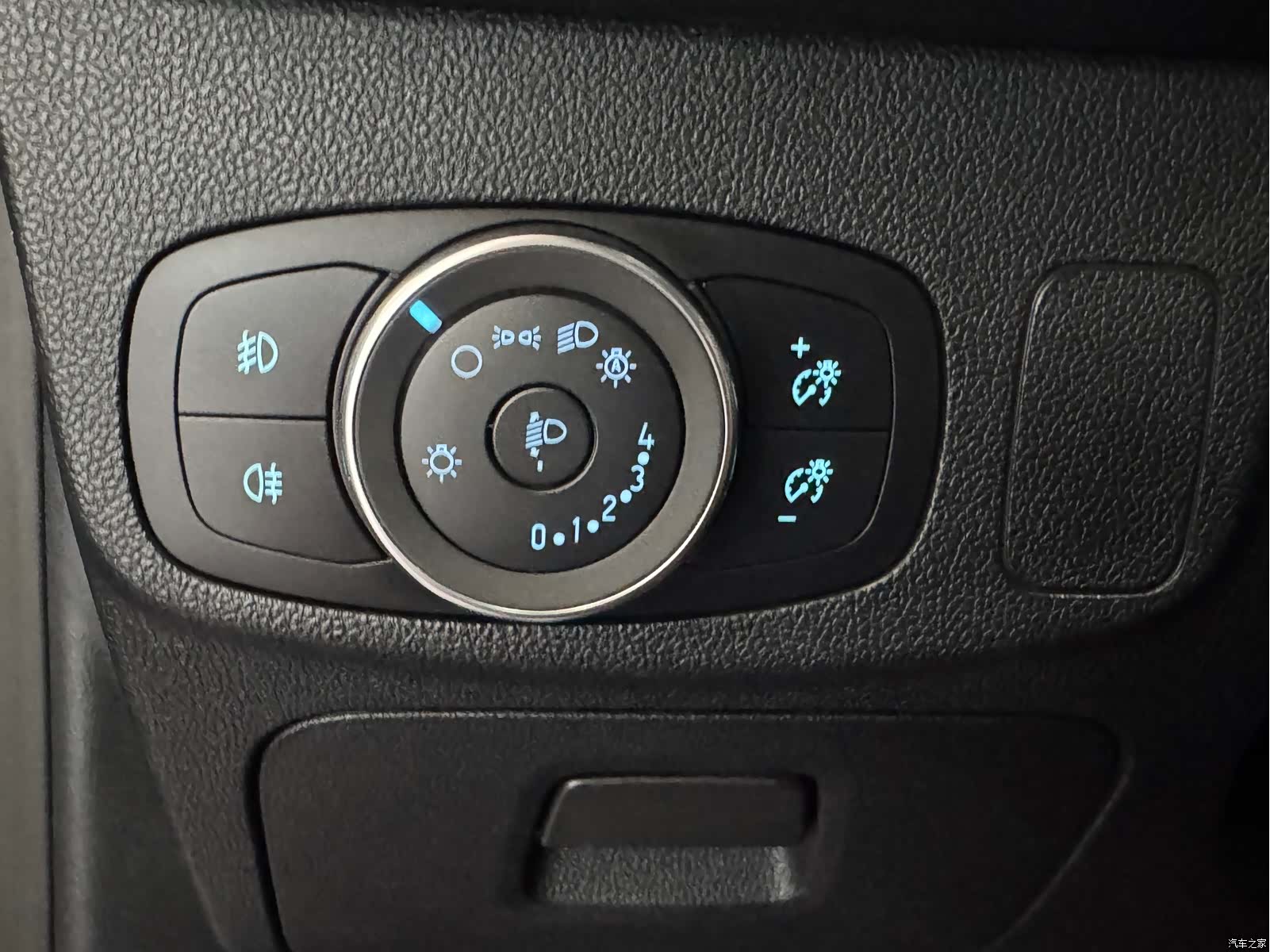 Ford Focus, 2021 12