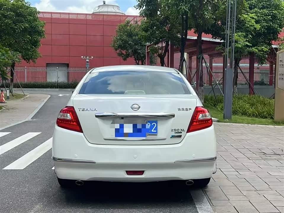 Nissan Teana
