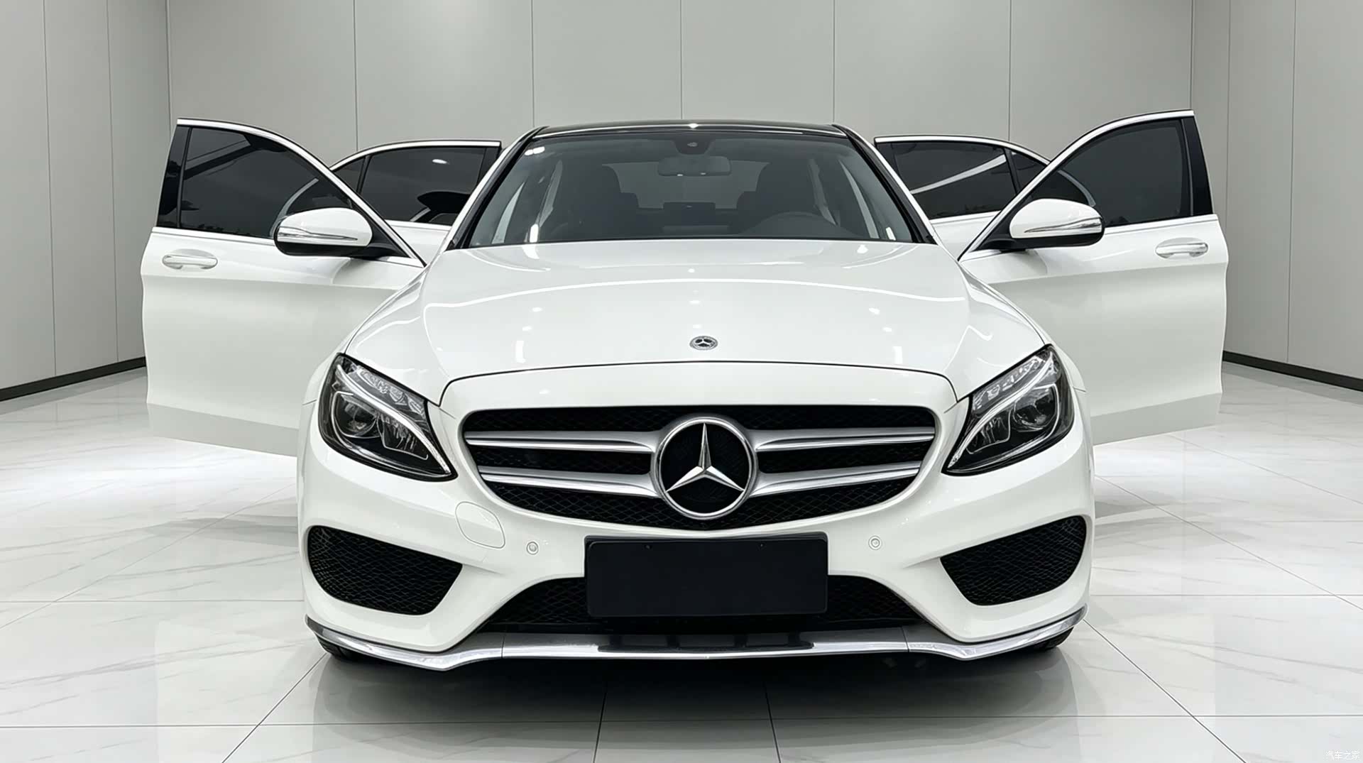 Mercedes-Benz C-Class, 2018 1