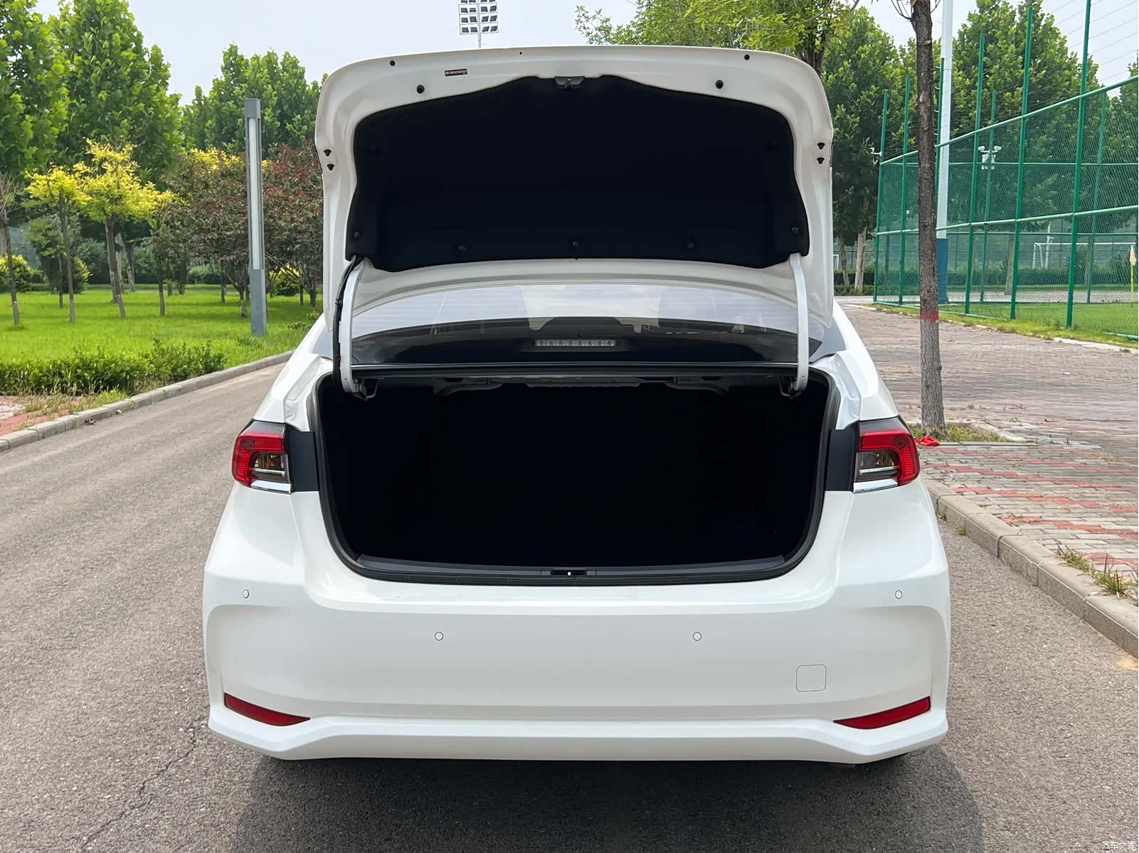 Toyota Corolla, 2022 все фото