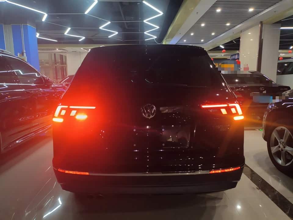 Volkswagen Tiguan L