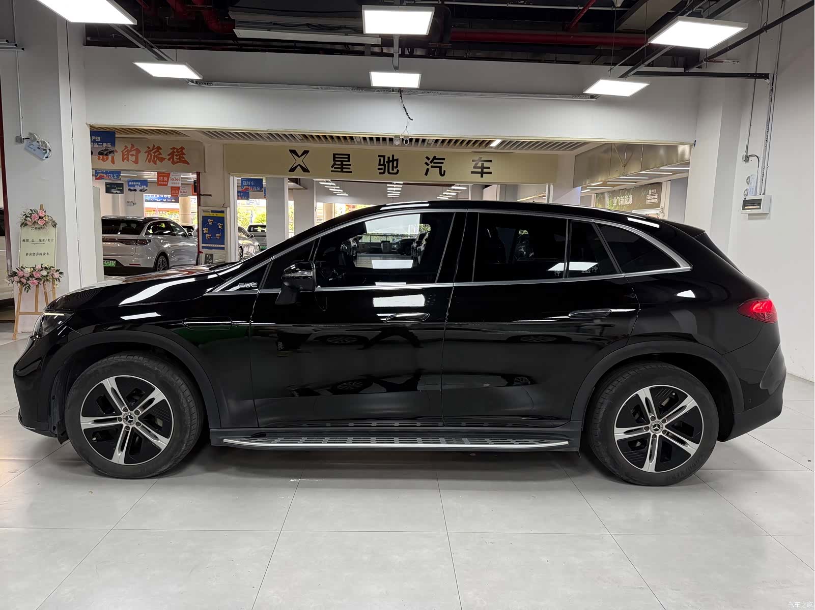 Mercedes-Benz EQE, 2023 3