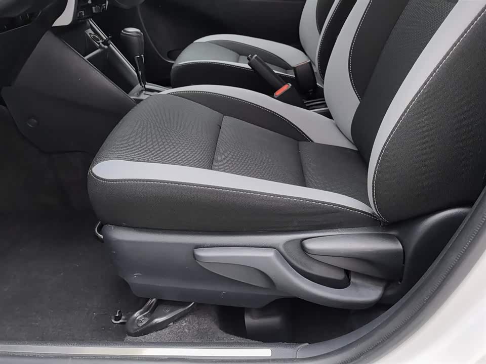 Toyota YARiS L Zhixuan