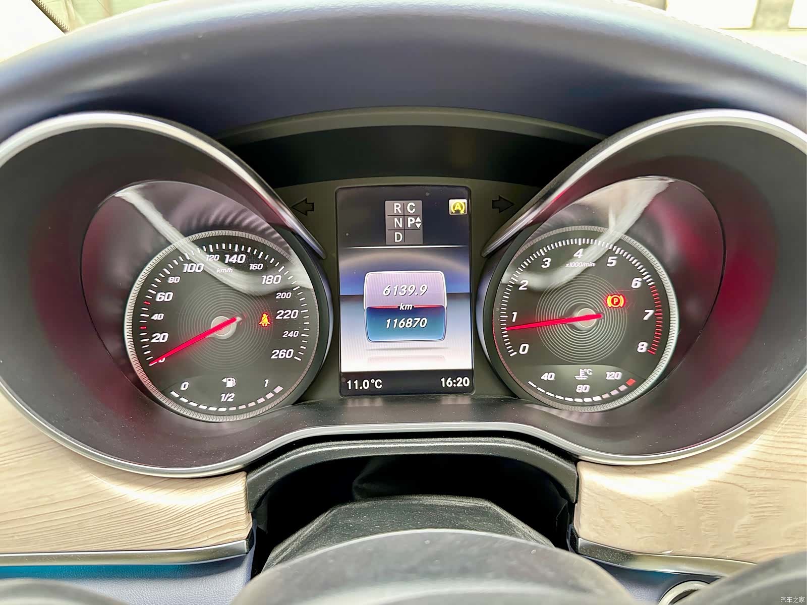 Mercedes-Benz V-Class, 2018 11
