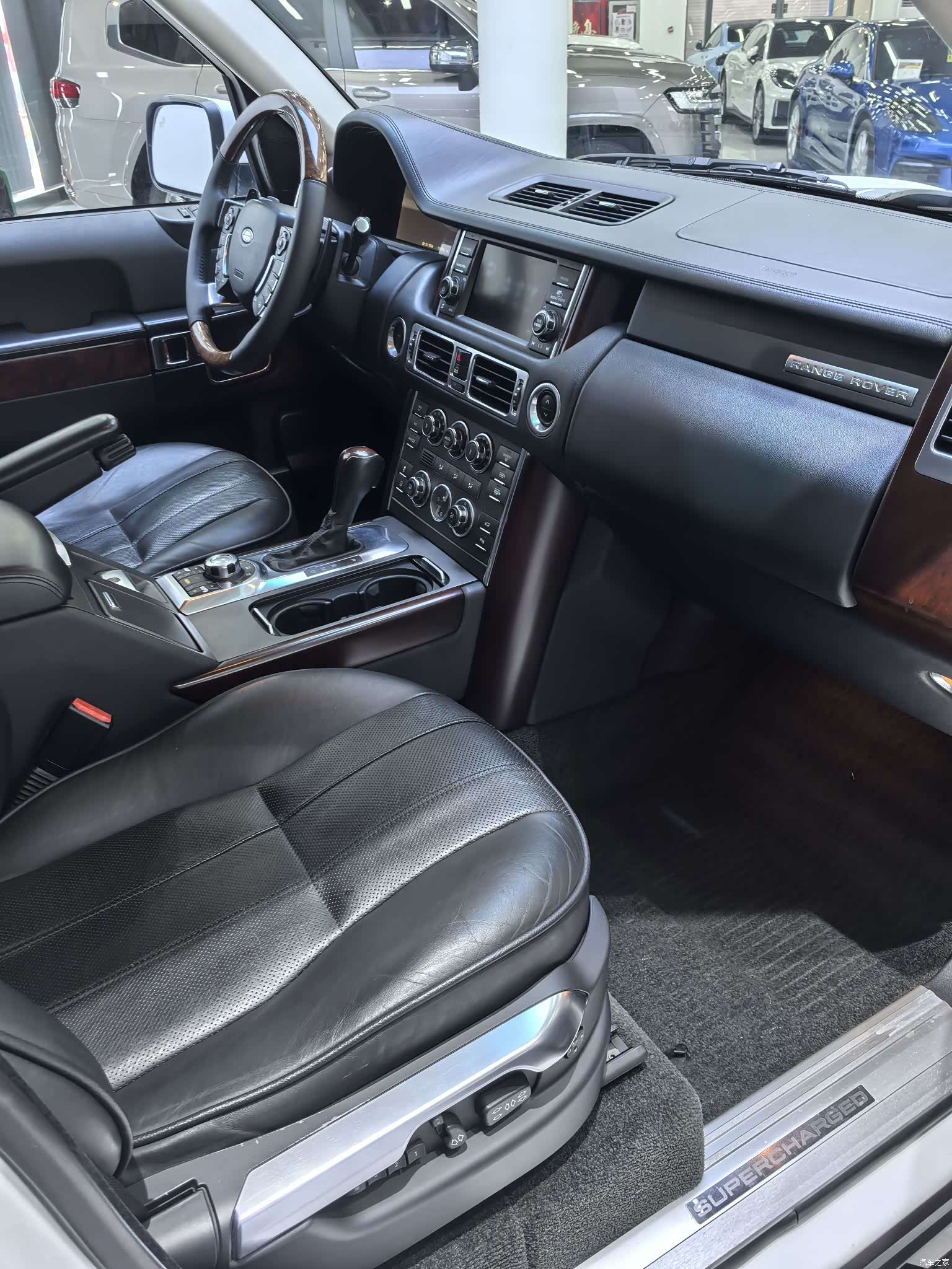 Land Rover Range Rover, 2012 7