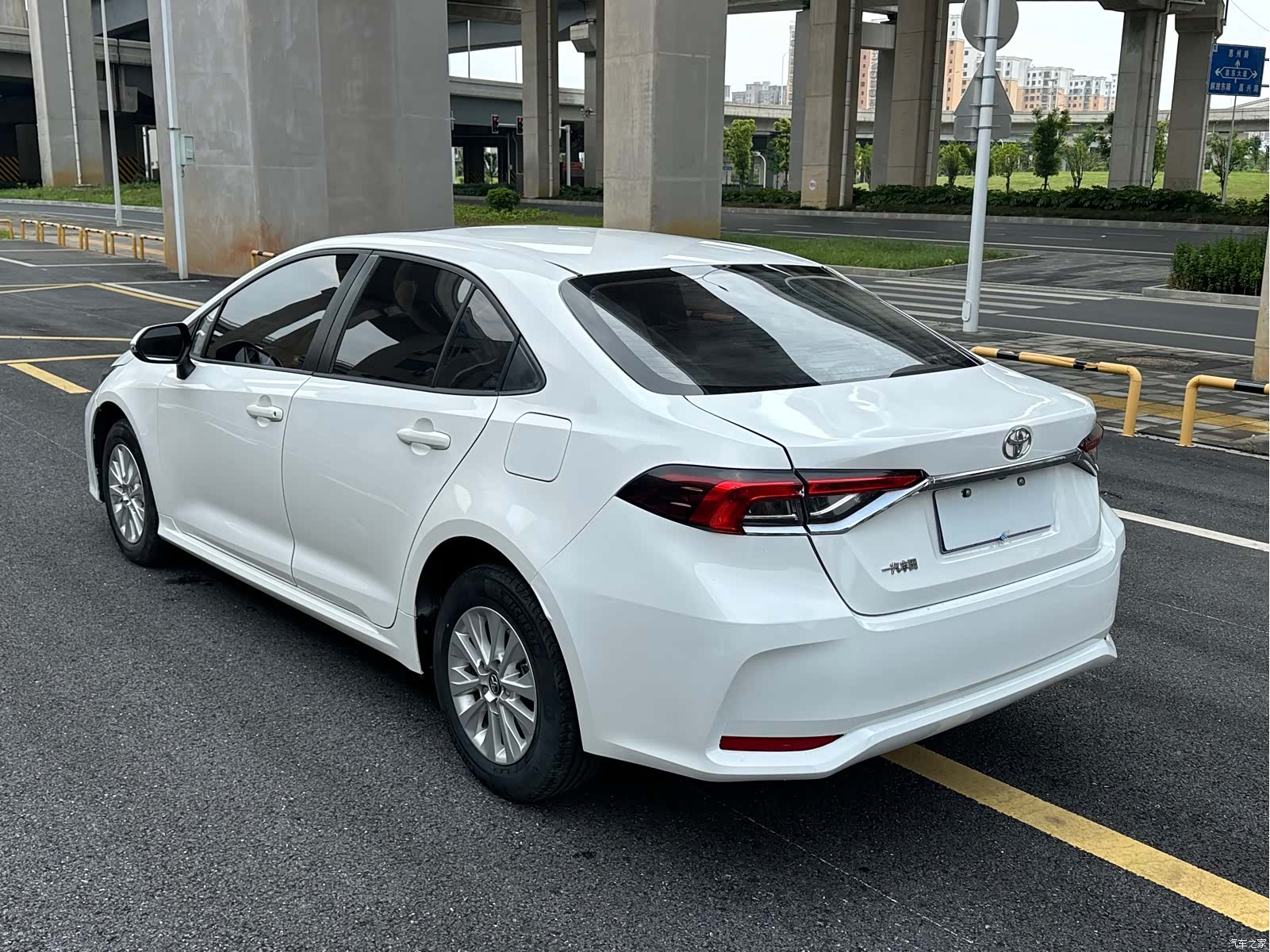 Toyota Corolla, 2019 все фото