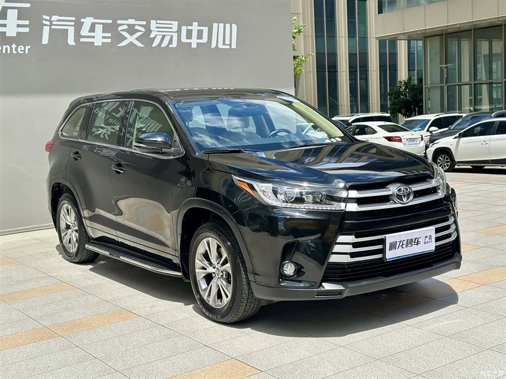 Toyota Highlander, 2022 3