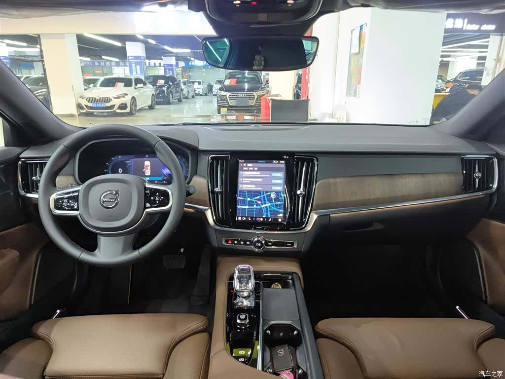Volvo S90, 2025 10